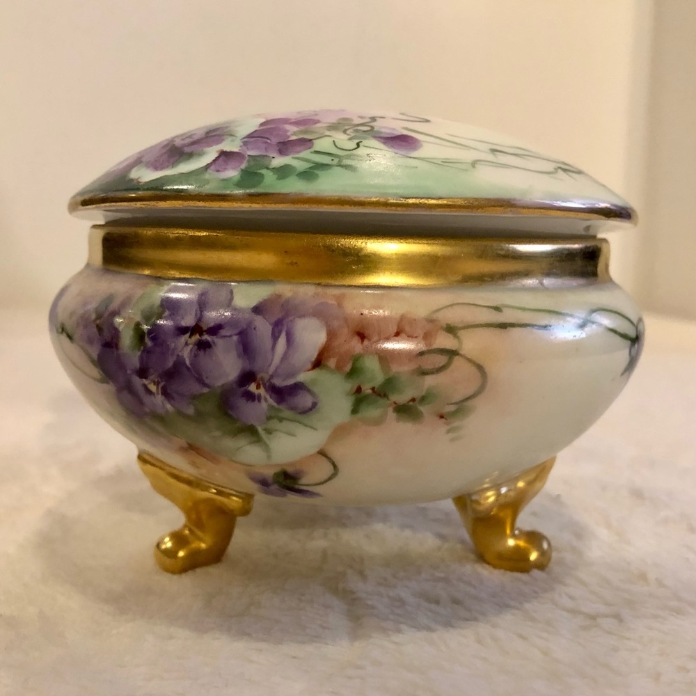 Porcelain Floral Pattern Hair Receiver GUC